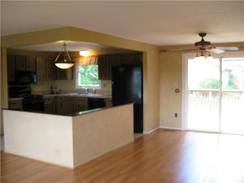 128 E Road Pittsburgh, PA 15209 - Photo 5 of 25 Dining Room.