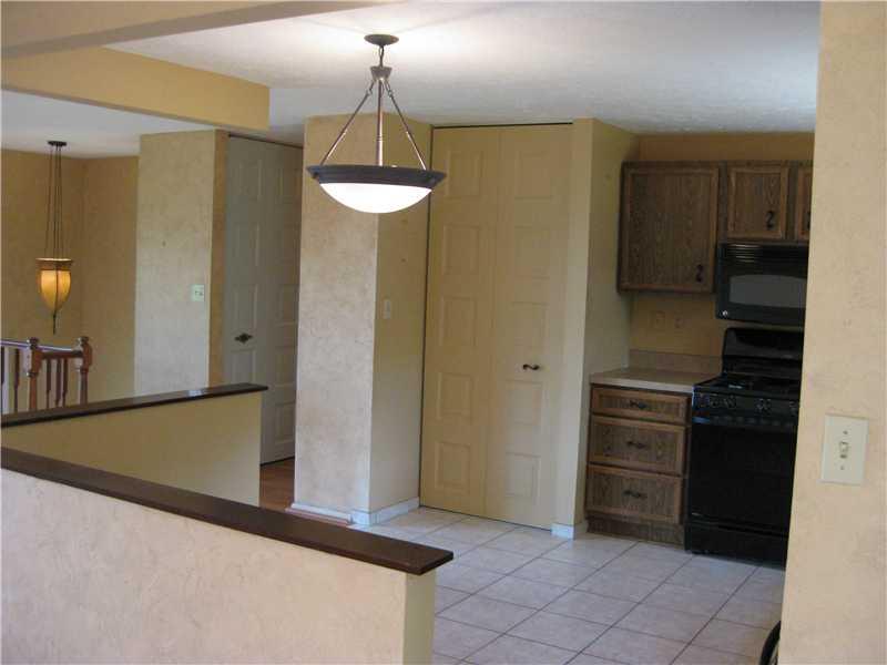 128 E Road Pittsburgh, PA 15209 - Photo 7 of 25 Kitchen.