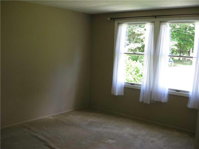 128 E Road Pittsburgh, PA 15209 - Photo 9 of 25 Master Bedroom.