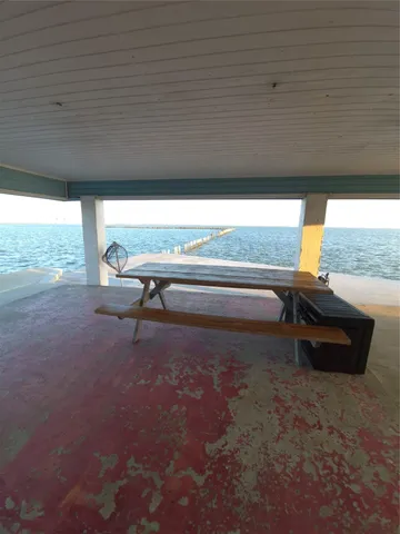 $1,550 | 500 Tiki Drive, Unit 107, Tiki Island, TX 77554