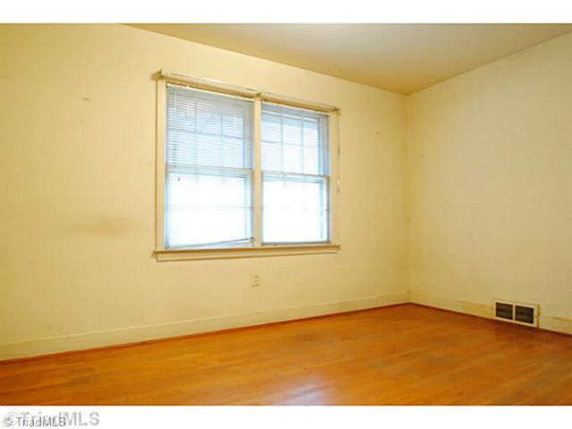 2500 Farmbrook Road Winston-Salem, NC 27103 - Photo 6 of 9 1st Bedroom.