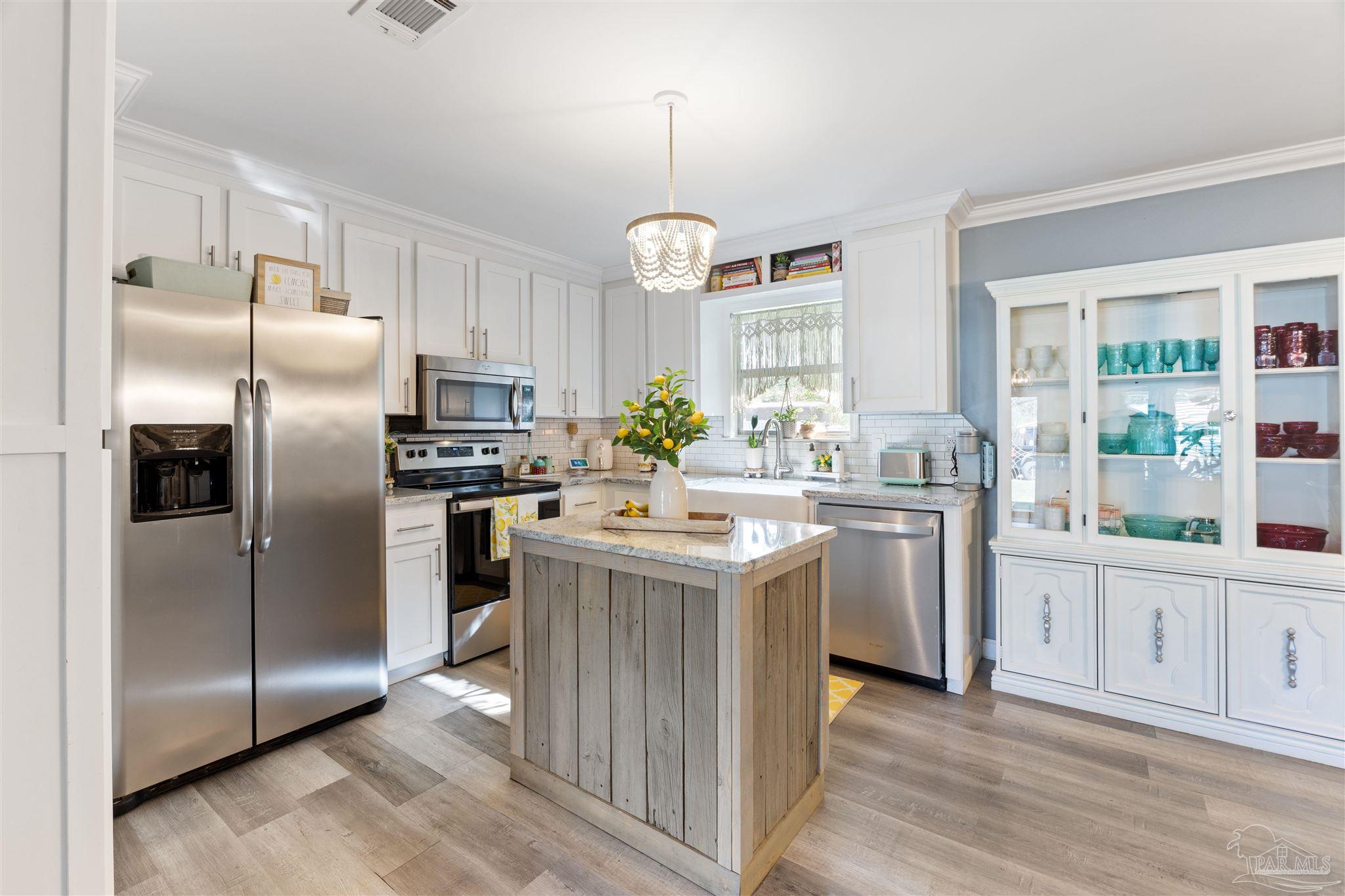 7522 Stagecoach Road Pensacola, FL 32526 - Photo 9 of 29 Gallery Image 9