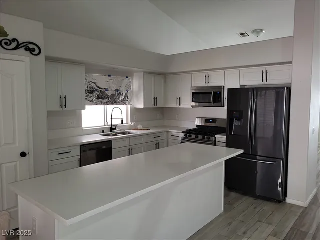 $2,275 | 3655 Starship Lane, Las Vegas, NV 89147