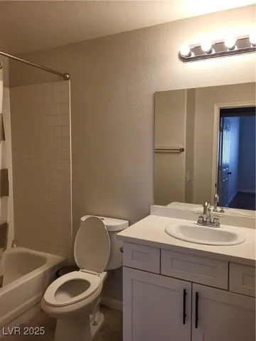 $2,275 | 3655 Starship Lane, Las Vegas, NV 89147