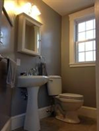 8 Westview Road Lynn, MA 01902 - Photo 8 of 10 Gallery Image 8