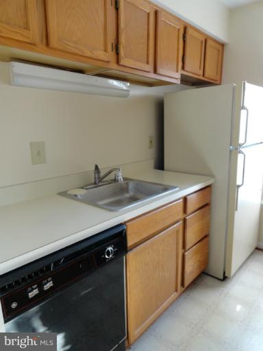 9262 Cherry Lane, Unit 41 Laurel, MD 20708 - Photo 1 of 24 Kitchen