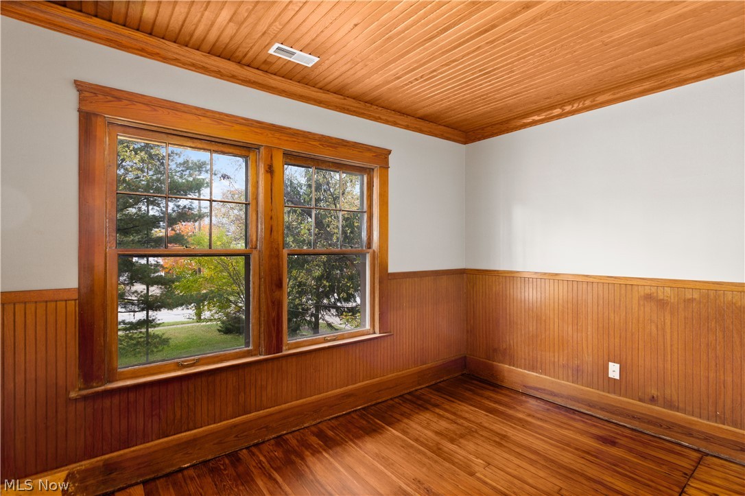 1155 Richmond Road Lyndhurst, OH 44124 - Photo 14 of 34 Gallery Image 14