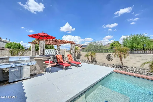 a view of livingroom with furniture
