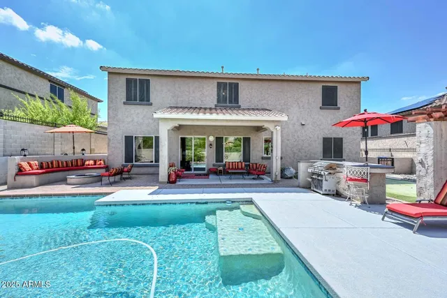 a view of a hallway with closet