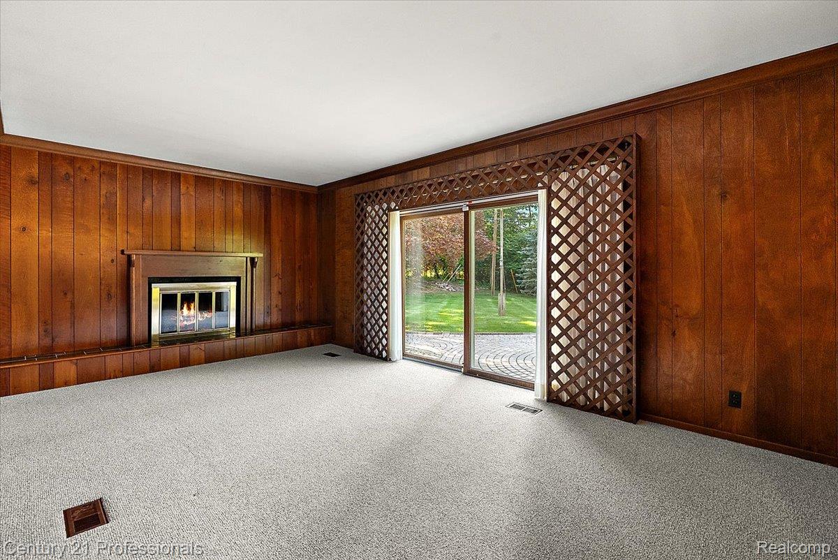 633 Foxhall Road Bloomfield Hills, MI 48304 - Photo 37 of 61 Living room