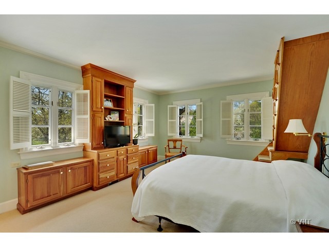 41 Locust Road Winnetka, IL 60093 - Photo 17 of 24 Gallery Image 17