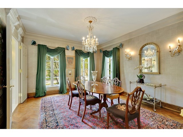 41 Locust Road Winnetka, IL 60093 - Photo 6 of 24 Gallery Image 6