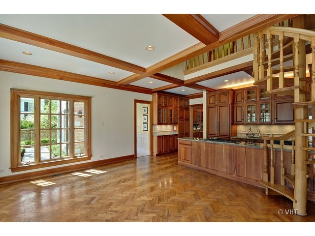 41 Locust Road Winnetka, IL 60093 - Photo 10 of 24 Gallery Image 10