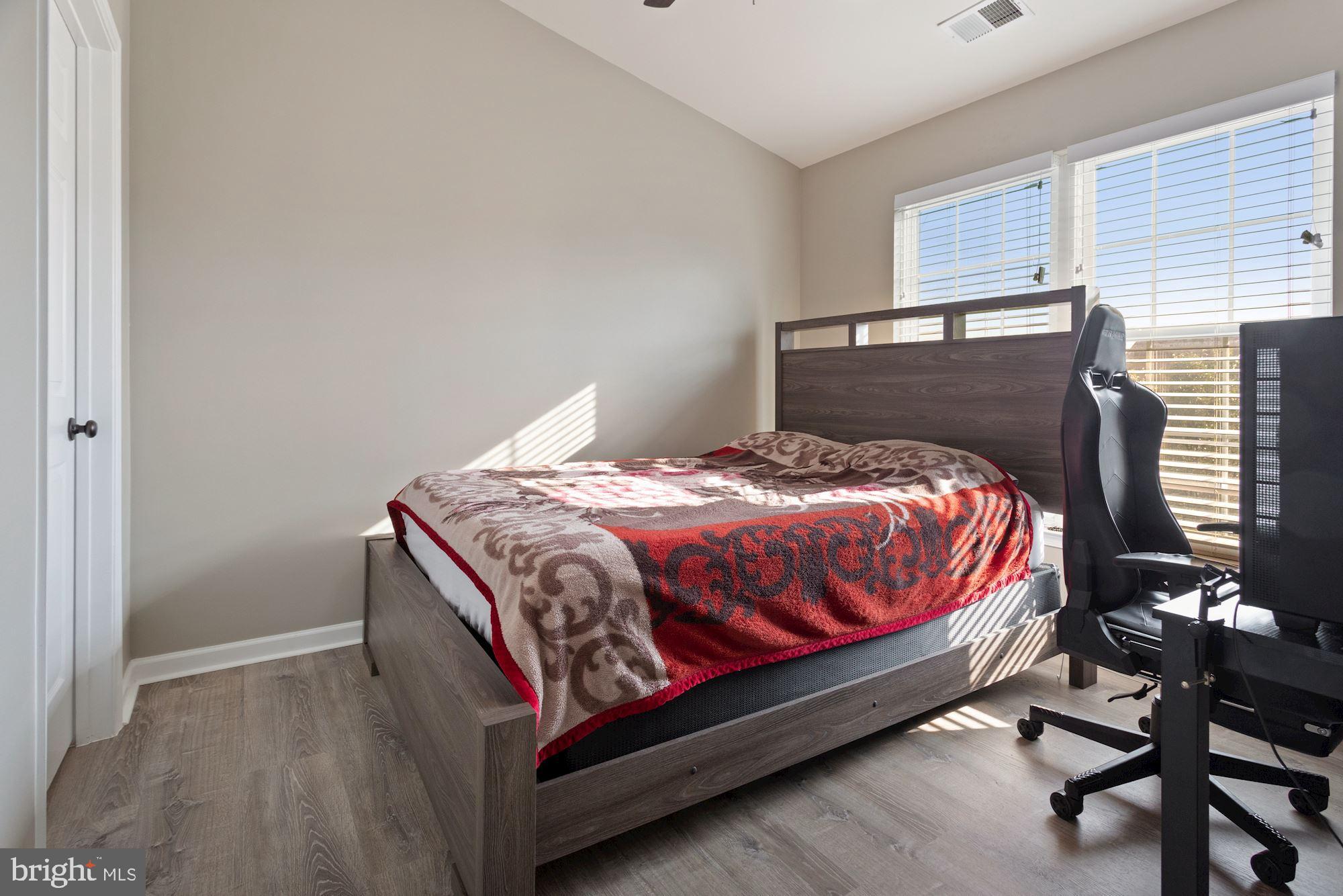 25272 McIntyre Square South Riding, VA 20152 - Photo 29 of 51 Bedroom #3 on Upper Level