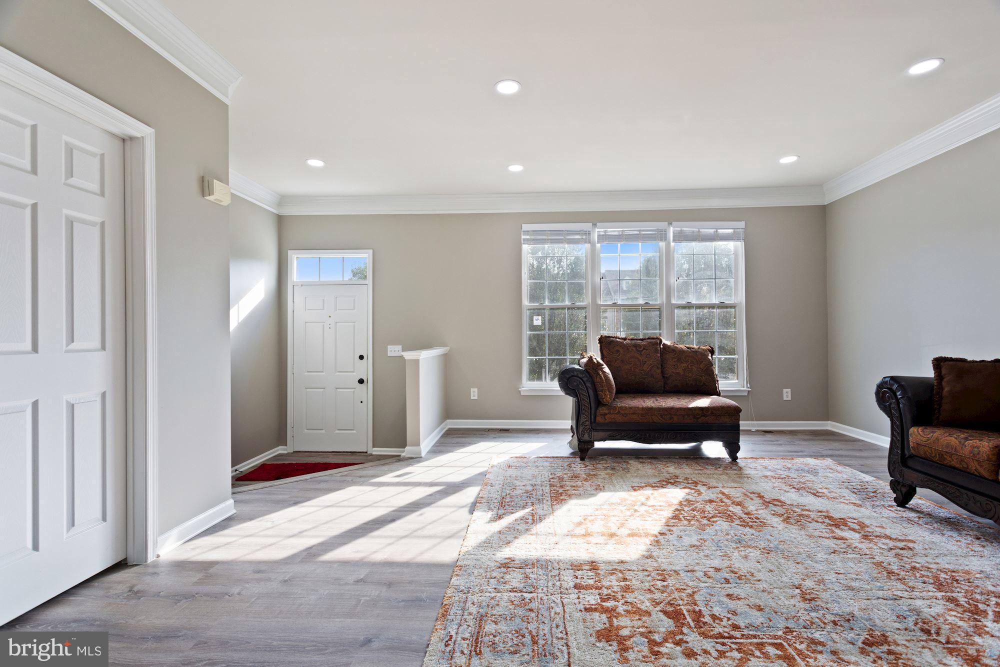 25272 McIntyre Square South Riding, VA 20152 - Photo 5 of 51 Living Room
