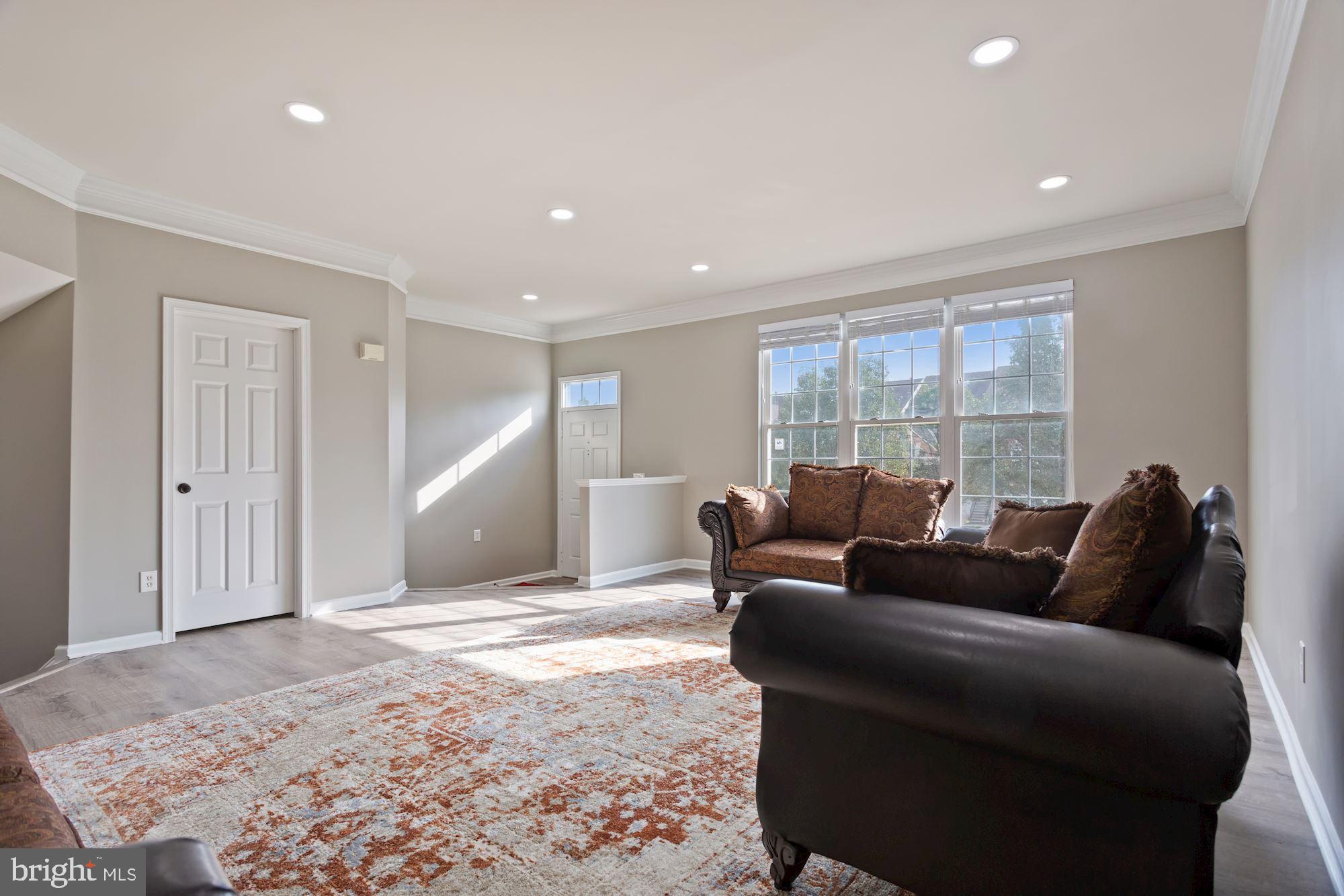 25272 McIntyre Square South Riding, VA 20152 - Photo 6 of 51 Living and Dining Rooms