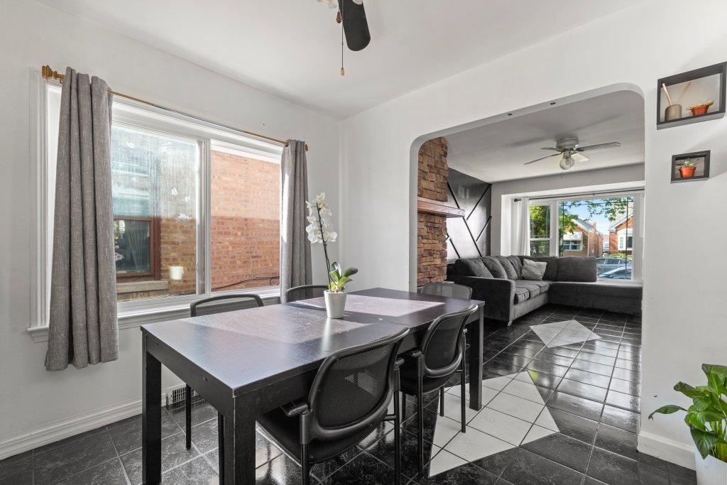 3737 West 70th Street Chicago, IL 60629 - Photo 12 of 37