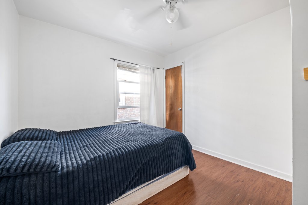 3737 West 70th Street Chicago, IL 60629 - Photo 16 of 37
