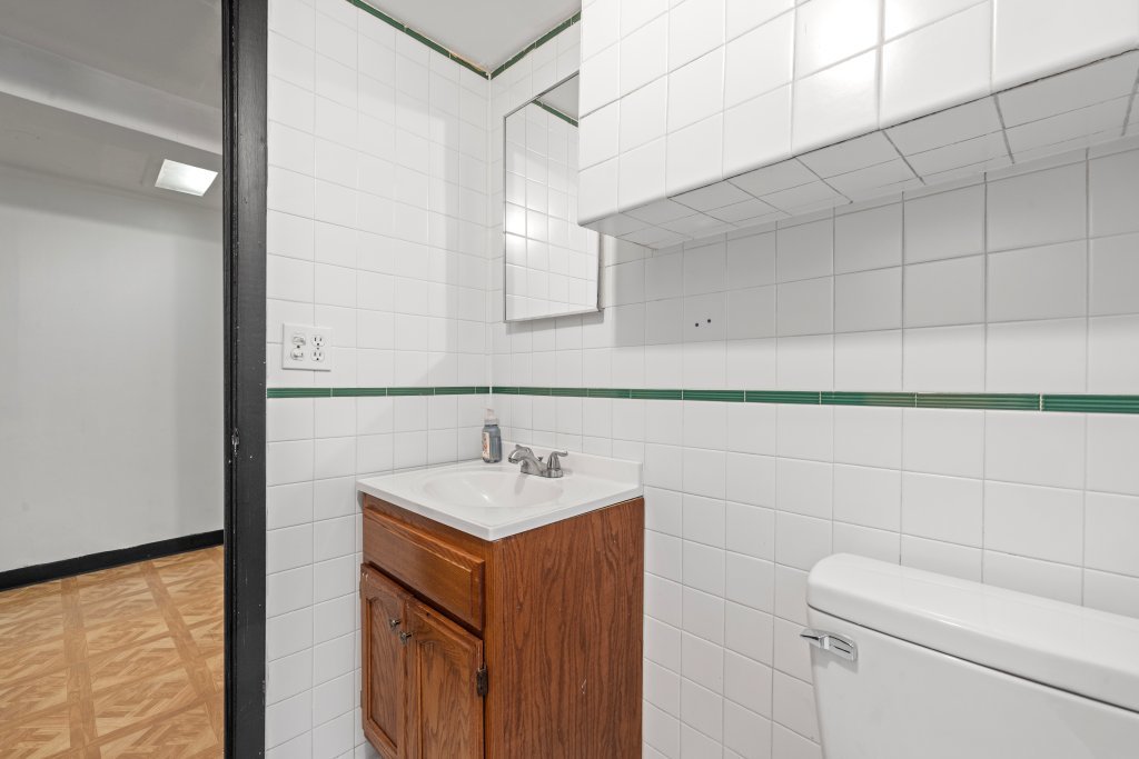 3737 West 70th Street Chicago, IL 60629 - Photo 26 of 37