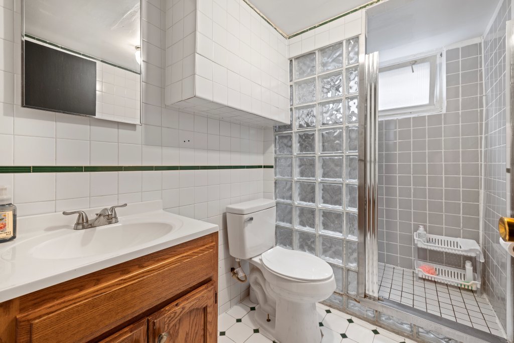 3737 West 70th Street Chicago, IL 60629 - Photo 27 of 37