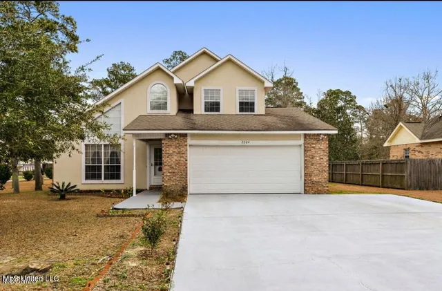 $279,900 | 2204 Beachview Drive, Ocean Springs, MS 39564