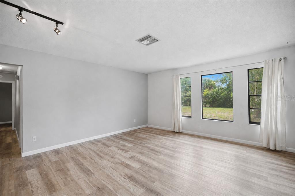 477 Spring Lane Ocala, FL 34472 - Photo 2 of 22