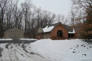 9185 Fox Hollow Road Clarkston, MI 48348 - Photo 1 of 25 Property Photo