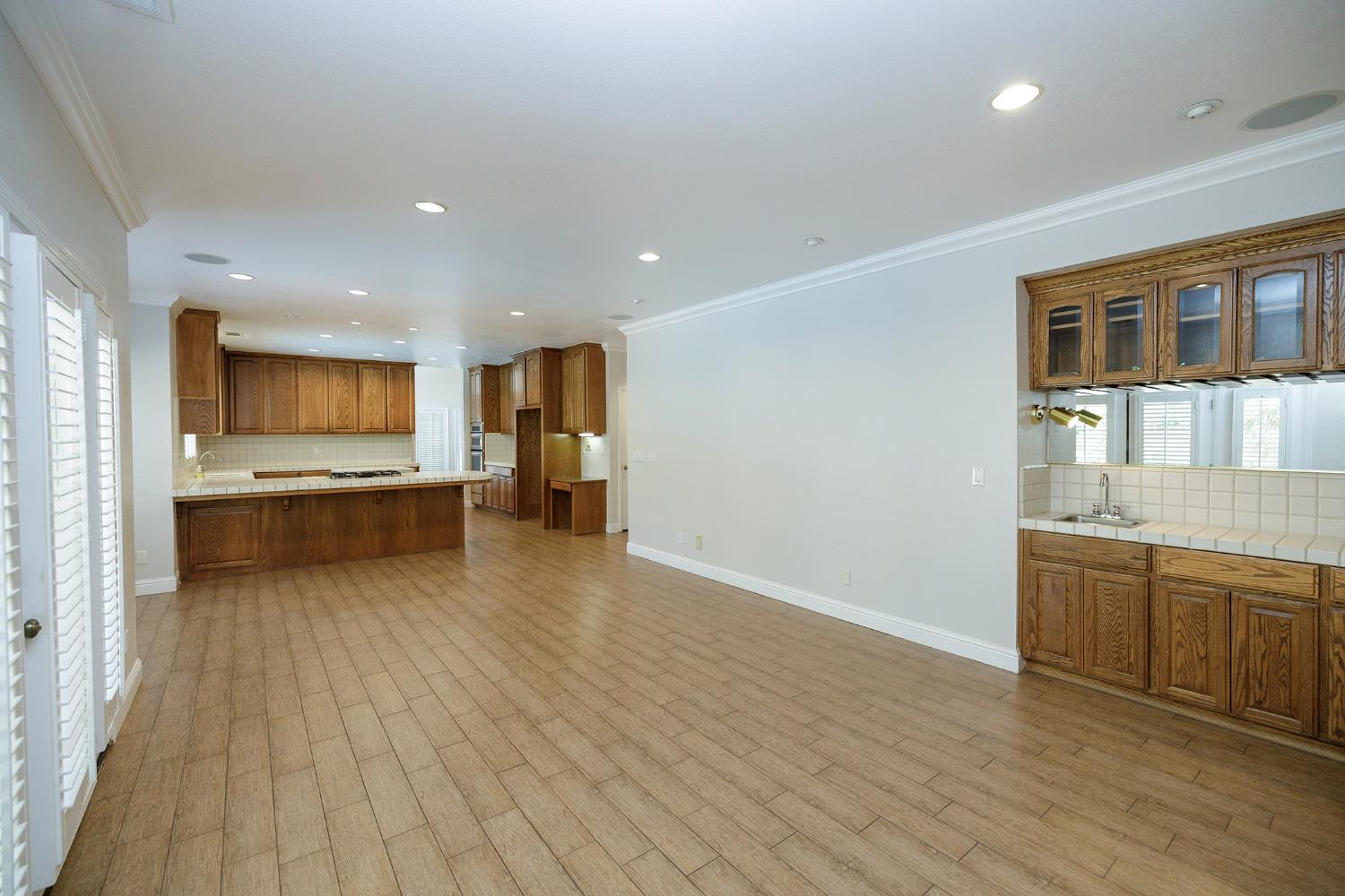 2708 Lake Front Court Modesto, CA 95355 - Photo 14 of 56