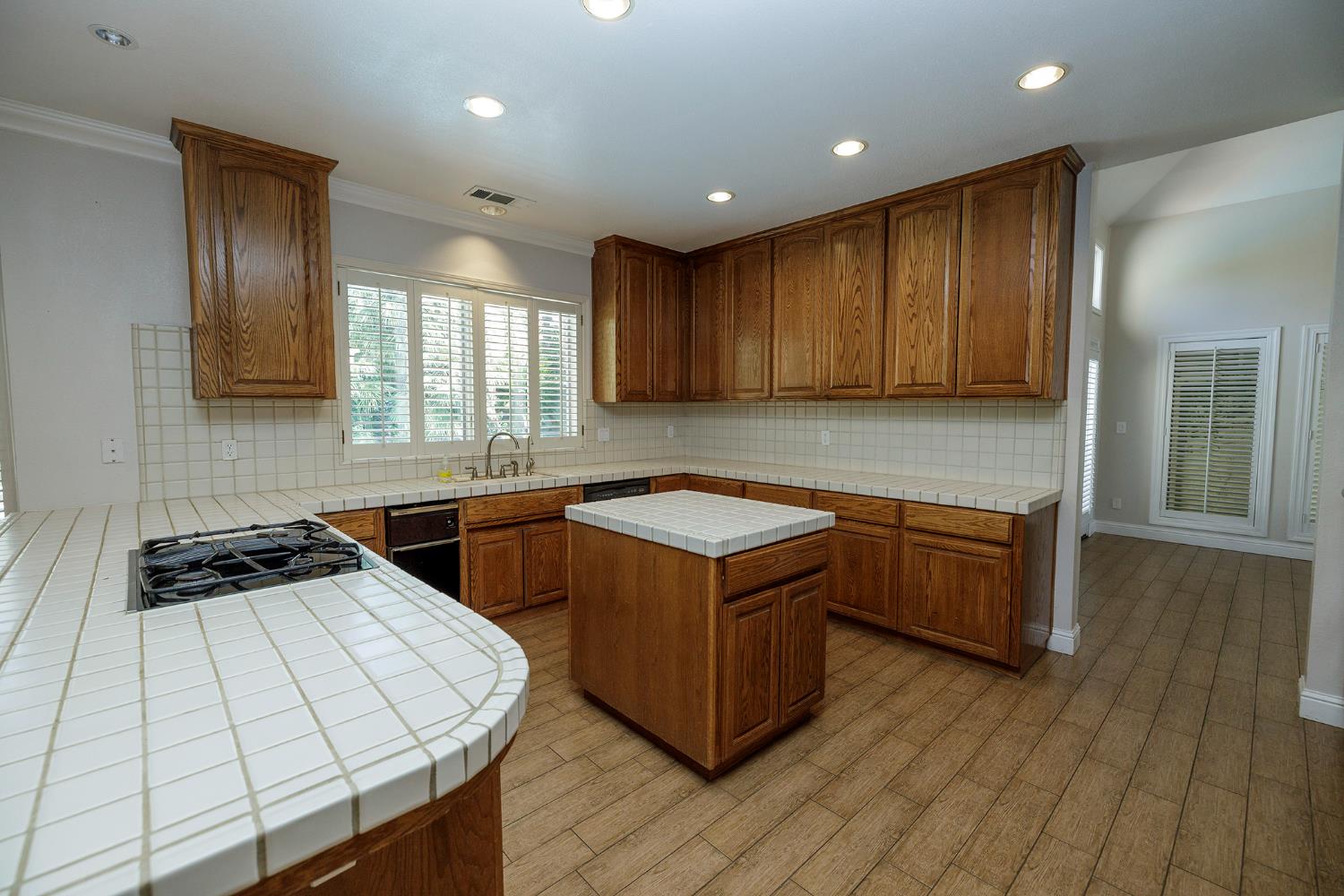 2708 Lake Front Court Modesto, CA 95355 - Photo 17 of 56