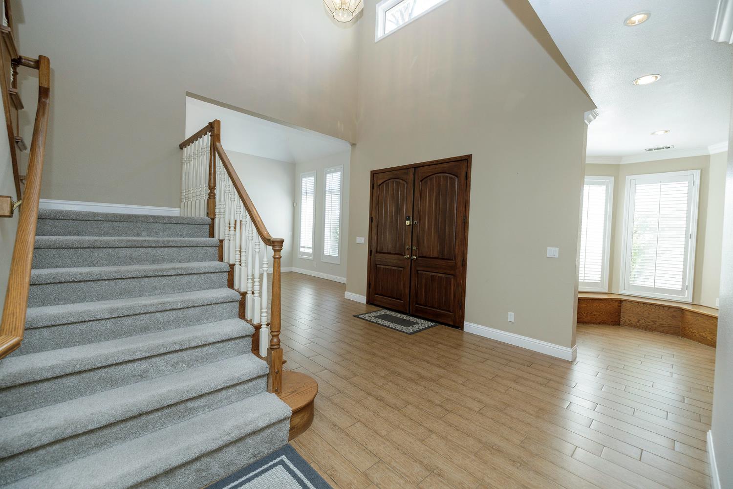 2708 Lake Front Court Modesto, CA 95355 - Photo 4 of 56