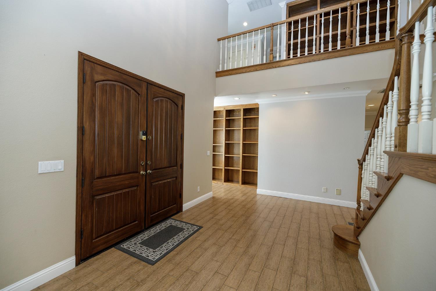 2708 Lake Front Court Modesto, CA 95355 - Photo 6 of 56