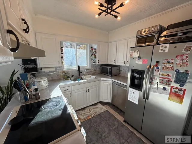 $370,000 | 2013 Westbrook Street, Idaho Falls, ID 83402