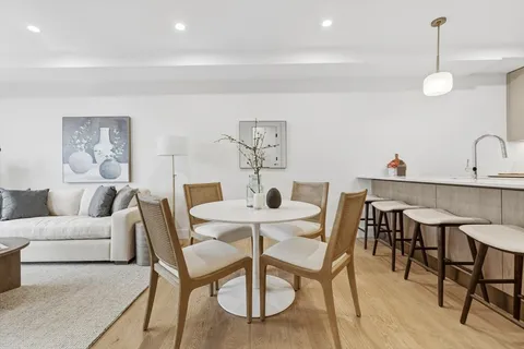 $819,000 | 118 B Street, Unit 401, Boston, MA 02127