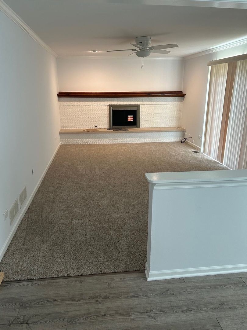 105 Golfview Circle Prospect Heights, IL 60070 - Photo 9 of 23 a view of empty room
