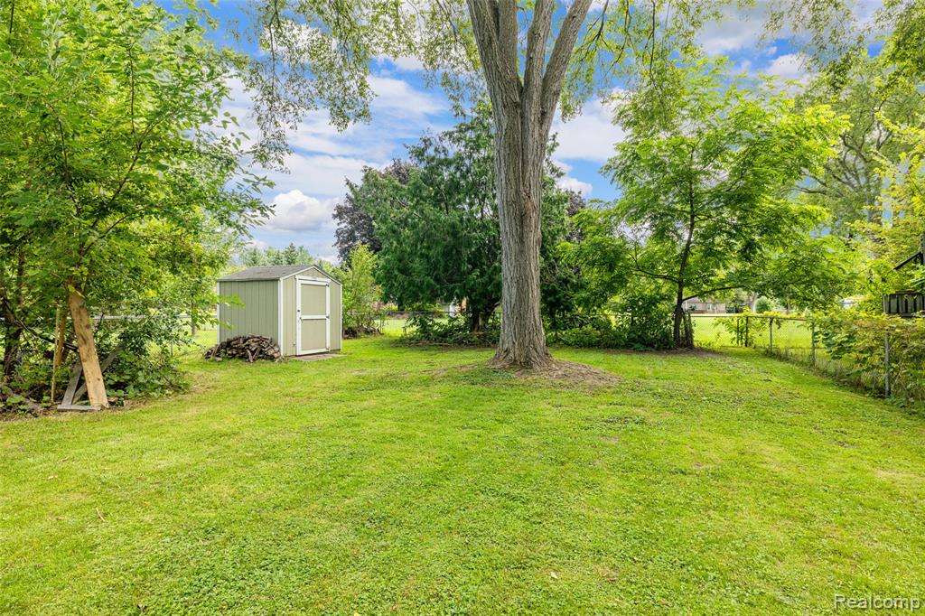 3225 Donley Avenue Rochester Hills, MI 48309 - Photo 36 of 44