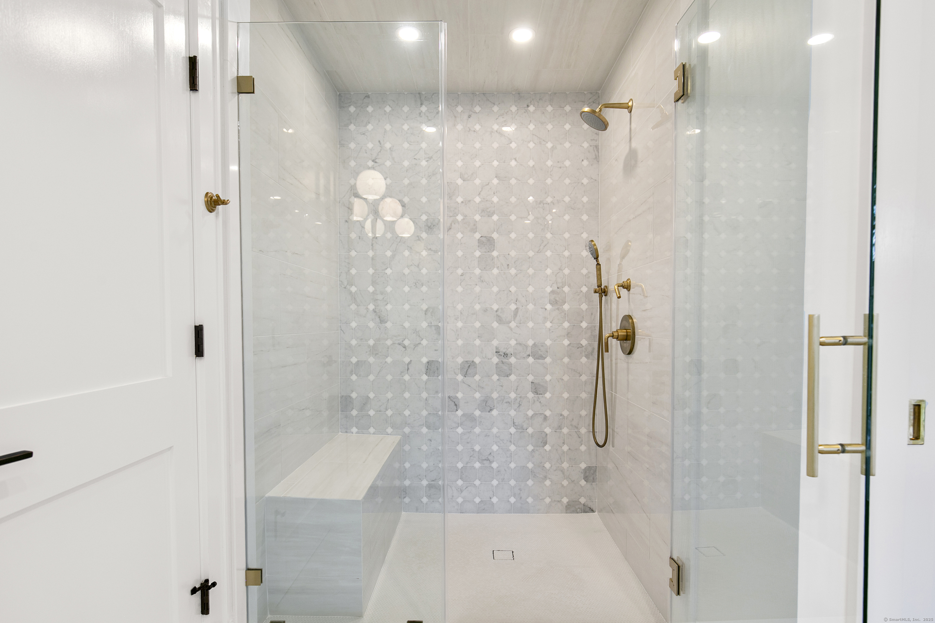 33 Thimble Farms Road Branford, CT 06405 - Photo 17 of 40 a bathroom with a shower