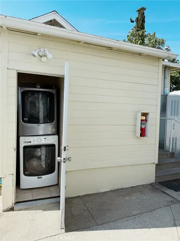 $3,500 | 410 North Adams Street, Glendale, CA 91206