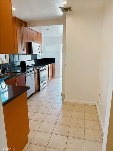 $3,500 | 410 North Adams Street, Glendale, CA 91206