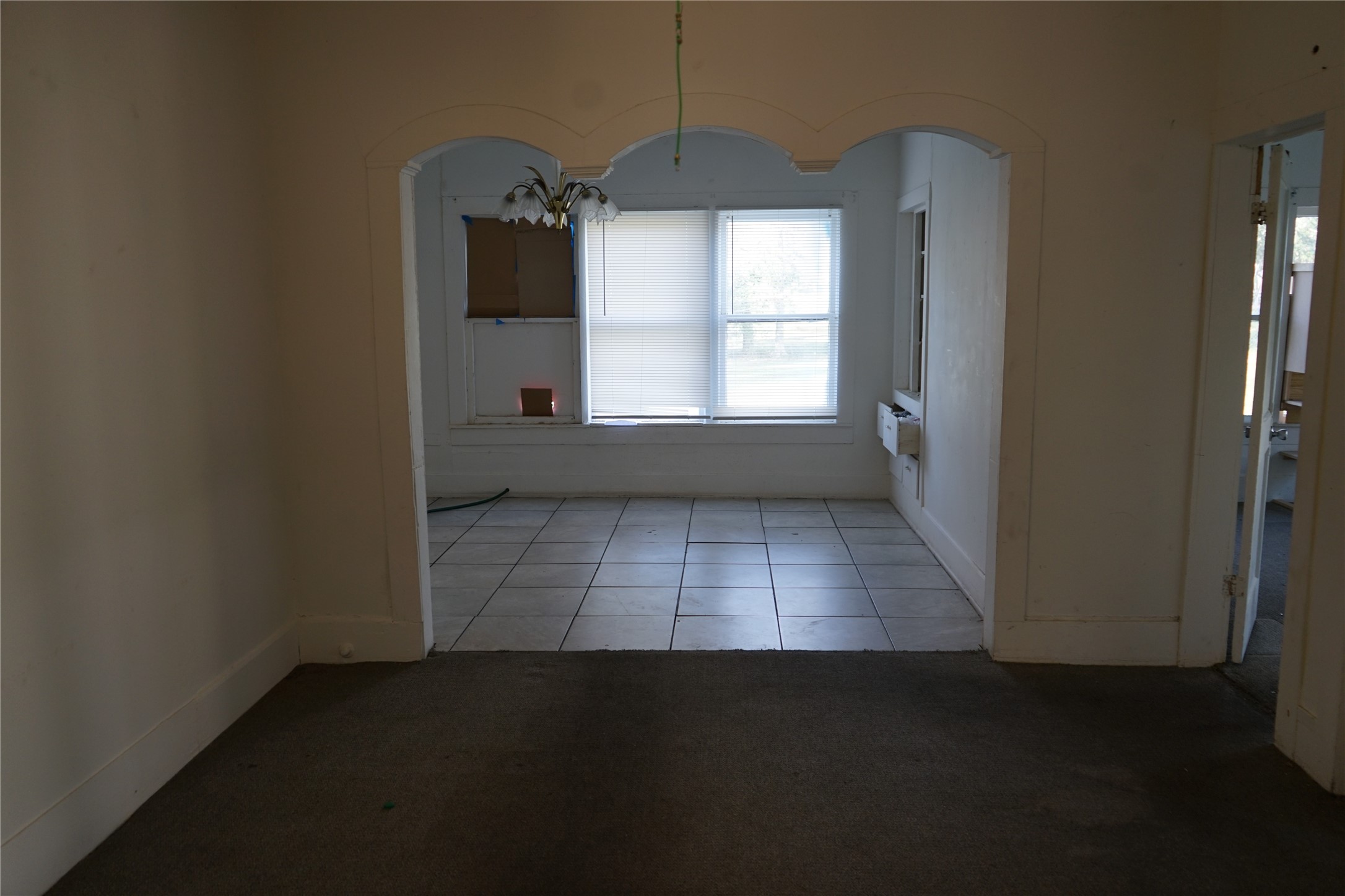 1419 Leaman Avenue Rosenberg, TX 77471 - Photo 8 of 17 an empty room with a window