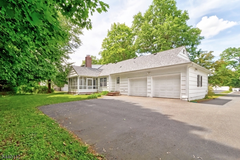 7 Village Road Florham Park, NJ 07932 - Photo 27 of 30