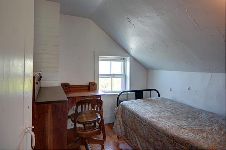 71 Lighthouse Road Aquinnah, MA 02535 - Photo 21 of 28 DSC_1022