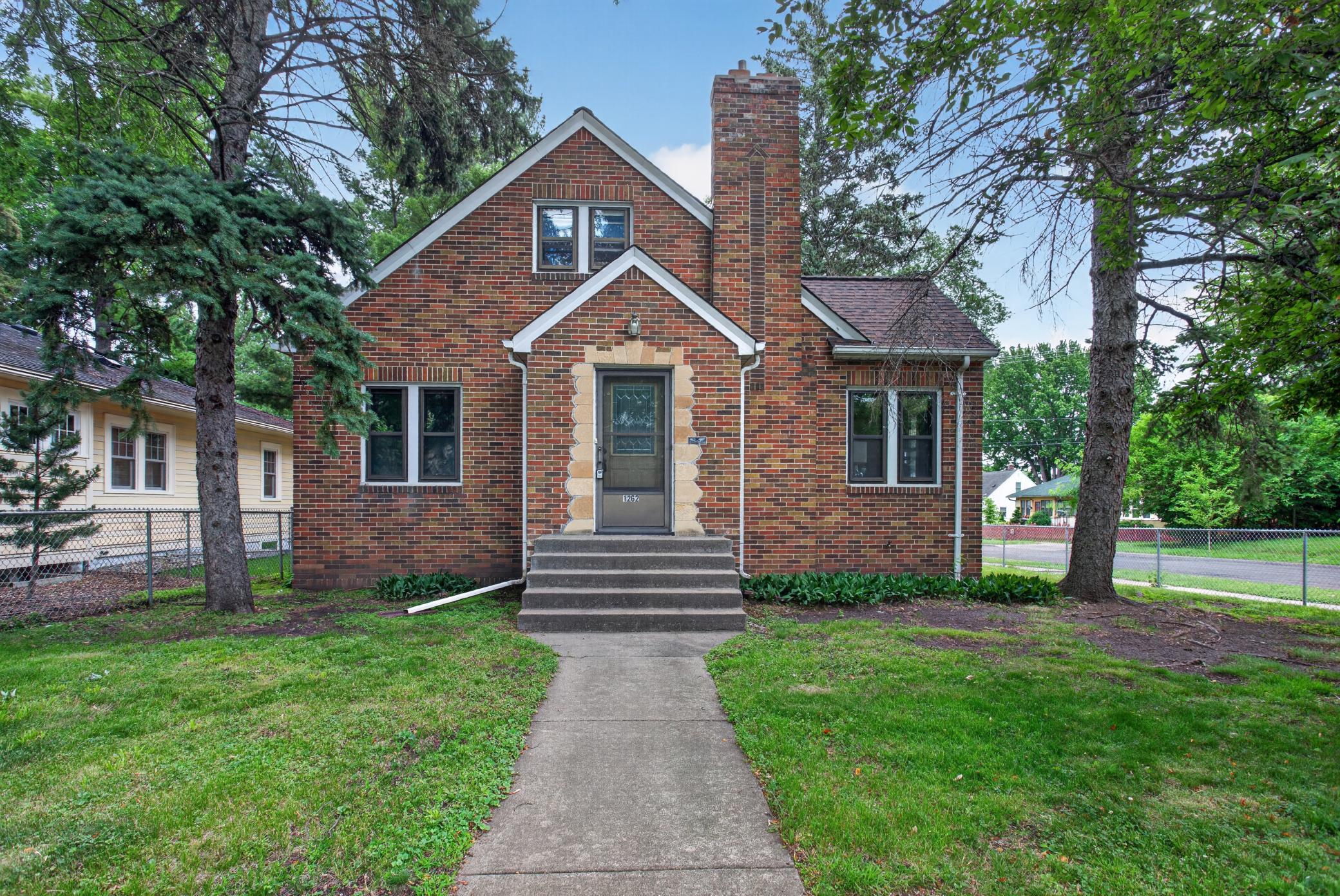 1262 Edgcumbe Road St. Paul, MN 55105 - Photo 1 of 21