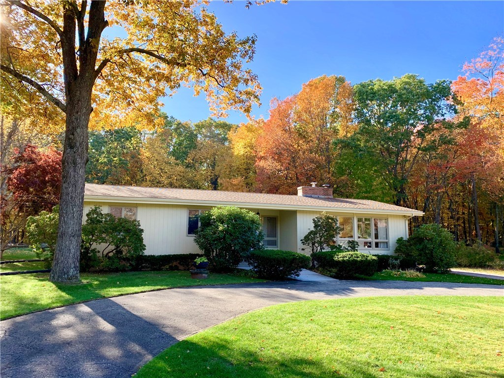 8 Cynthia Road Lincoln, RI 02865 - Photo 27 of 28 Exterior front