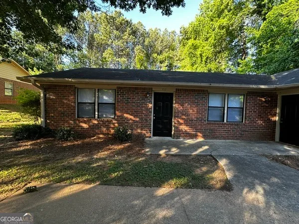 $1,050 | 121 Lake Drive, Athens, GA 30606