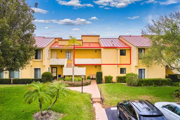 $165,000 | 5363 Southeast Miles Grant Road, Unit D202, Stuart, FL 34997