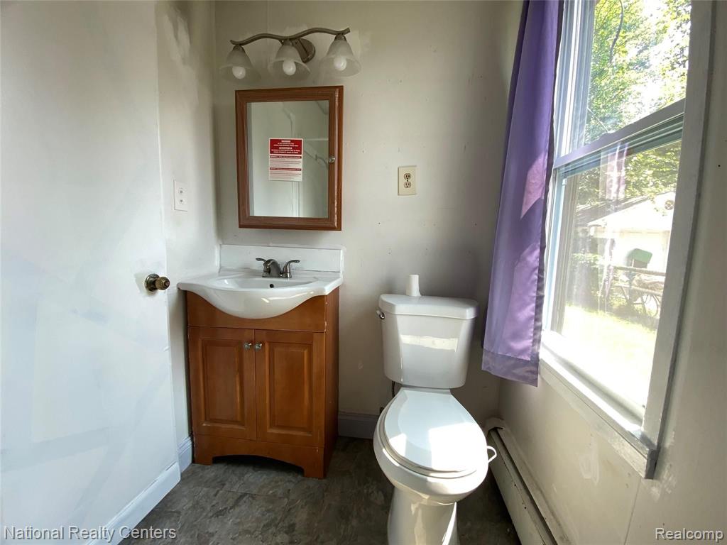 21510 Middlebelt Road Farmington Hills, MI 48336 - Photo 10 of 16