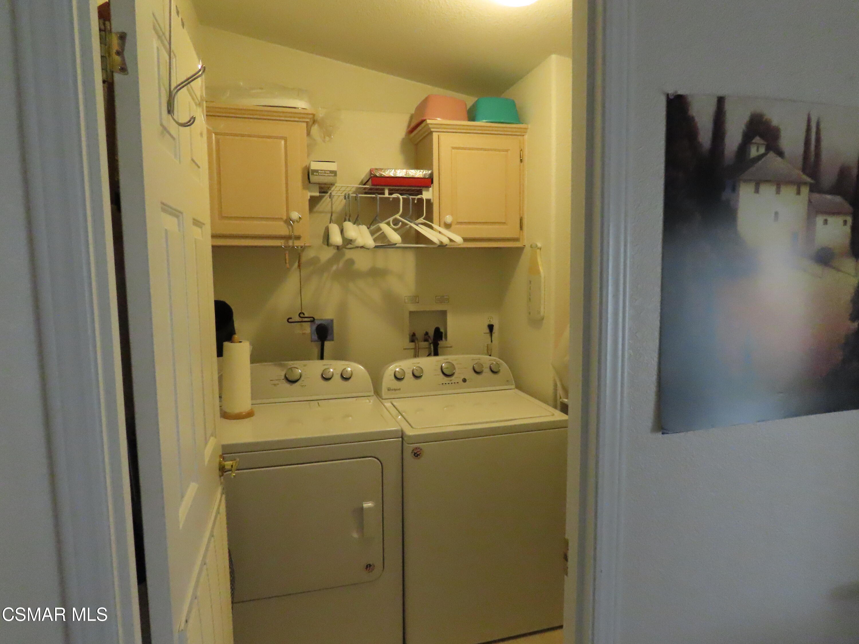 250 East Telegraph Road, Unit 58 Fillmore, CA 93015 - Photo 22 of 29 a utility room with dryer and washer