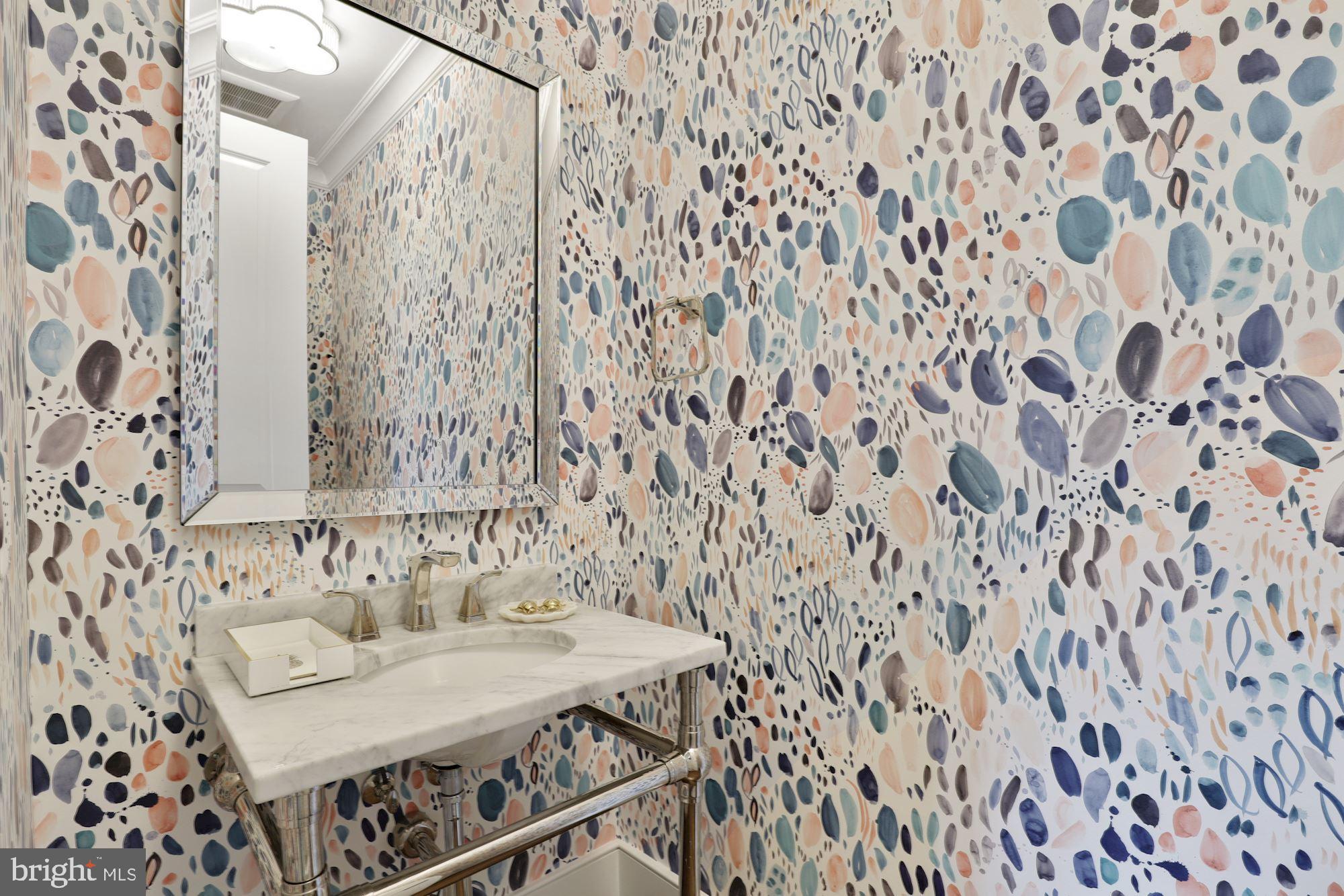 7829 Aberdeen Road Bethesda, MD 20814 - Photo 13 of 30 Powder Room