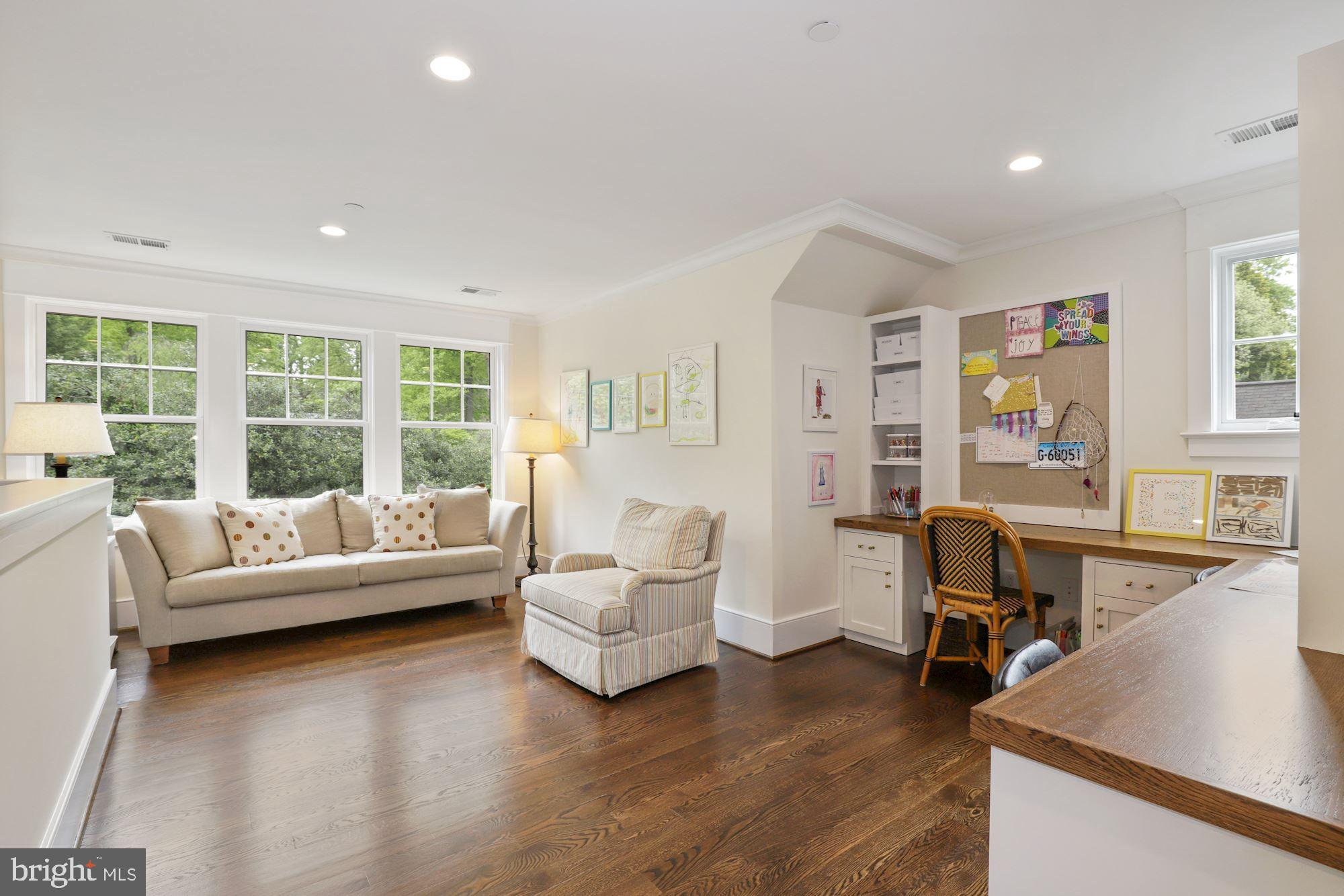 7829 Aberdeen Road Bethesda, MD 20814 - Photo 19 of 30 Sitting Room
