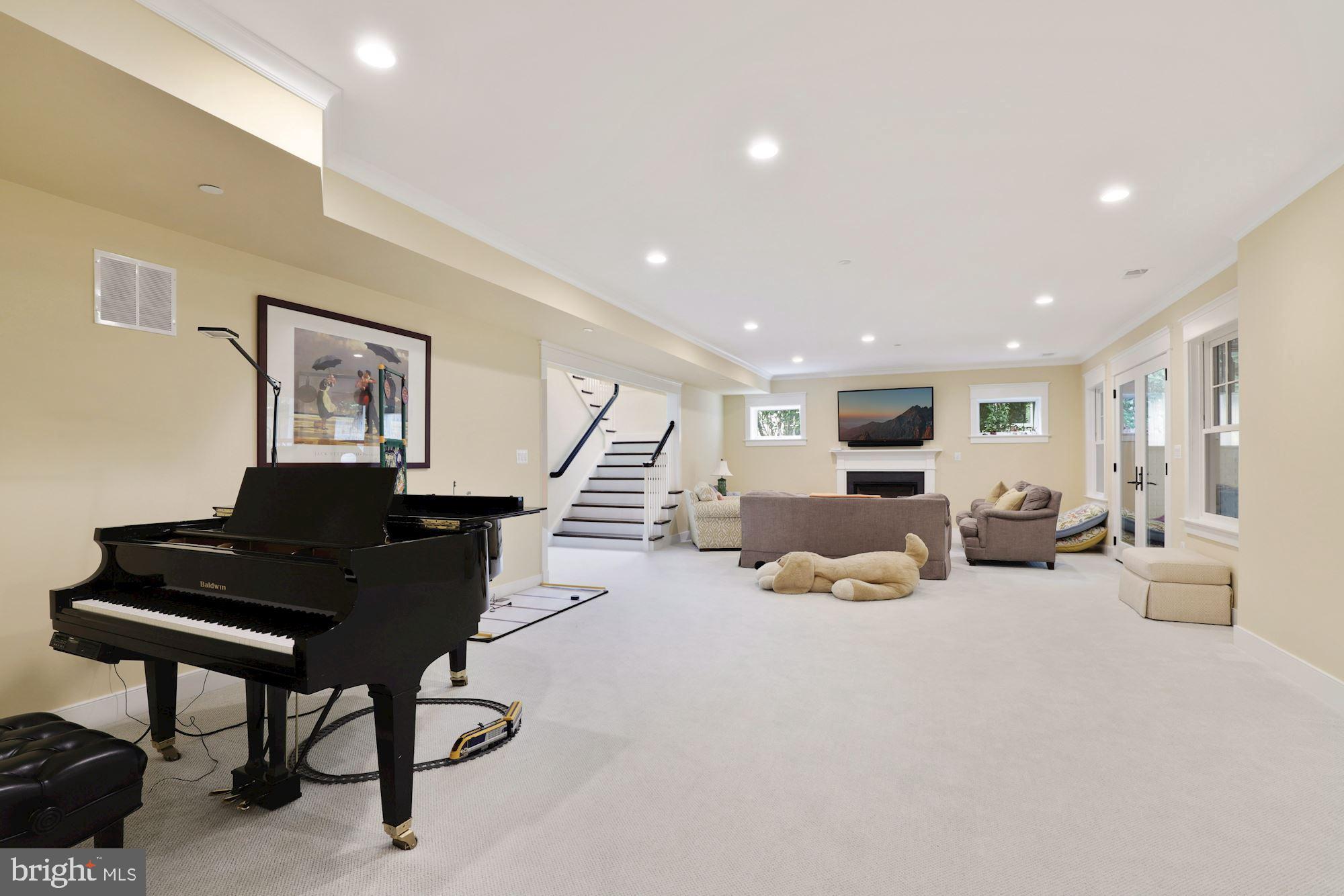 7829 Aberdeen Road Bethesda, MD 20814 - Photo 24 of 30